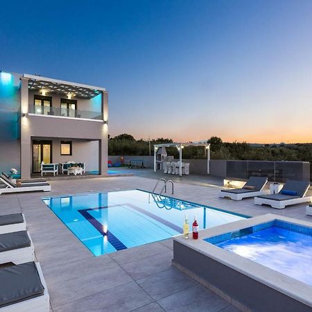 Evangelos Villas, Lavish Touch, By Thinkvilla Angeliana  Luaran gambar