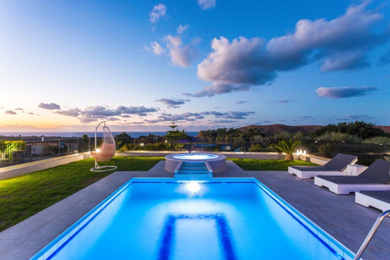 Evangelos Villas, Lavish Touch, By Thinkvilla Angeliana  Luaran gambar