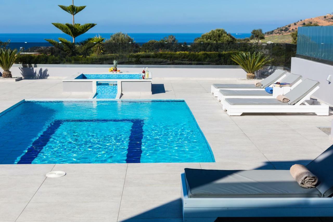 Evangelos Villas, Lavish Touch, By Thinkvilla Angeliana  Luaran gambar